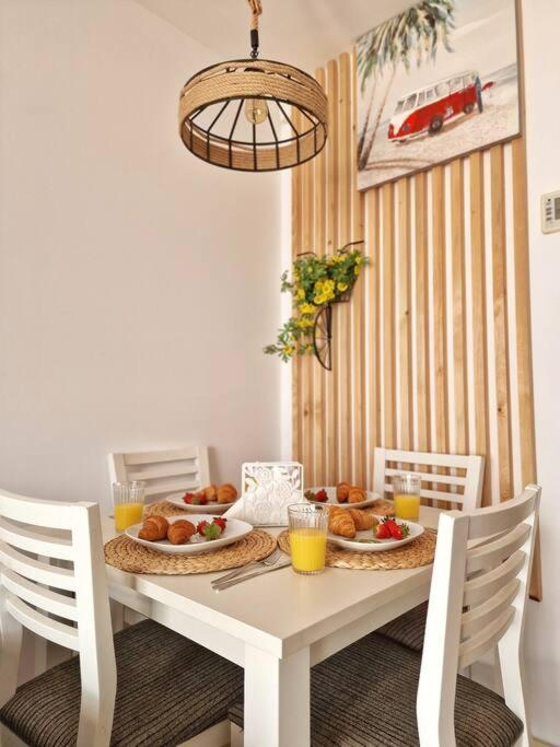 Acogedor Piso Con Terraza Y Parking! Lejlighed Benalmádena Eksteriør billede