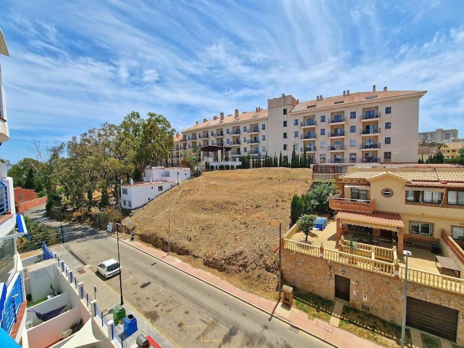 Acogedor Piso Con Terraza Y Parking! Lejlighed Benalmádena Eksteriør billede