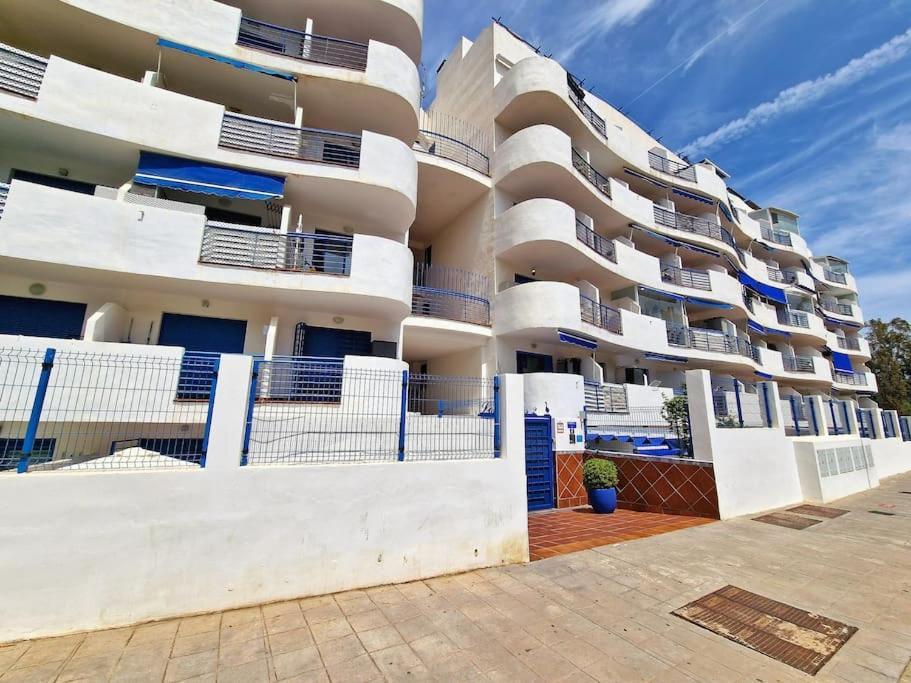 Acogedor Piso Con Terraza Y Parking! Lejlighed Benalmádena Eksteriør billede