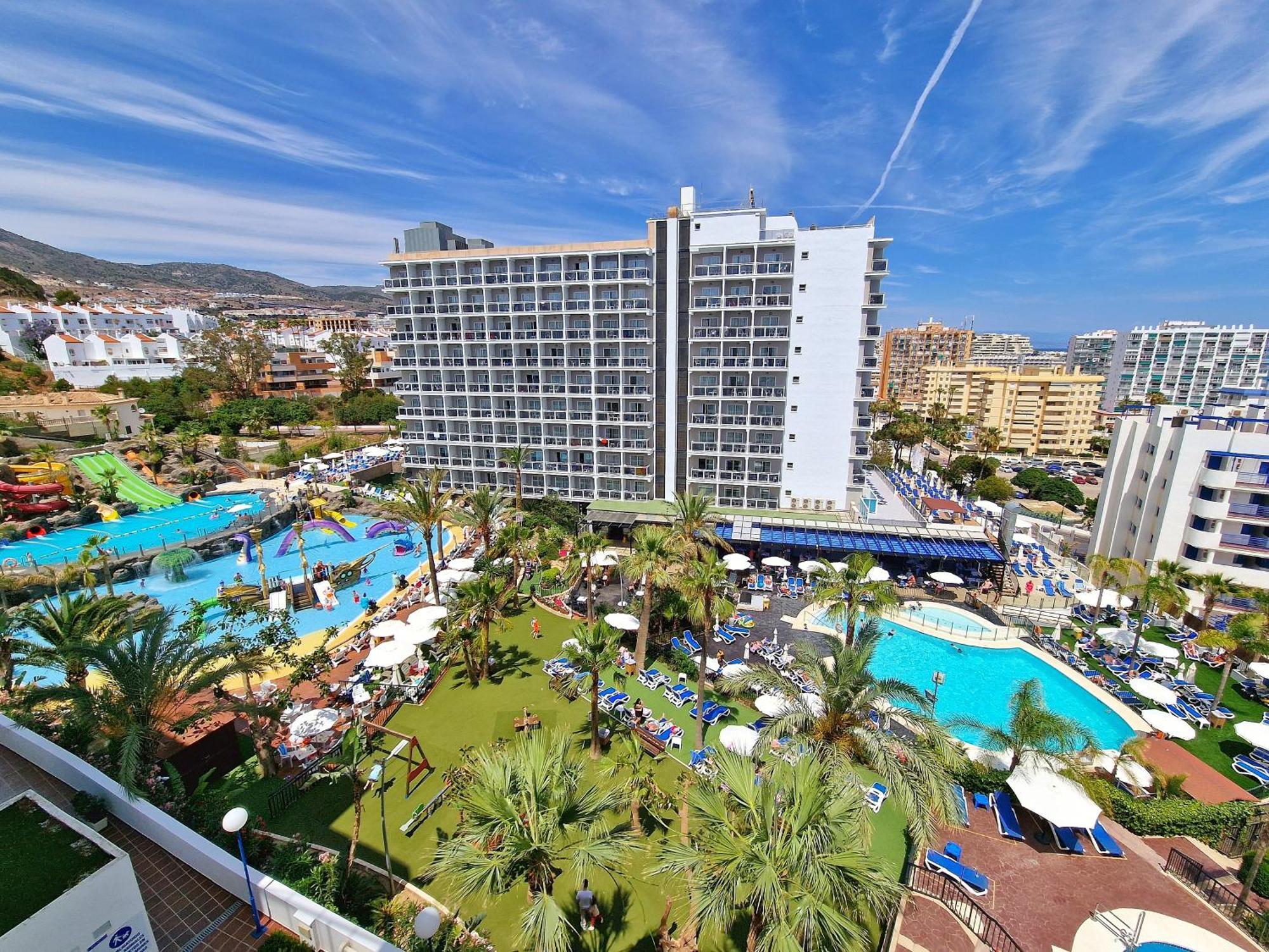 Acogedor Piso Con Terraza Y Parking! Lejlighed Benalmádena Eksteriør billede
